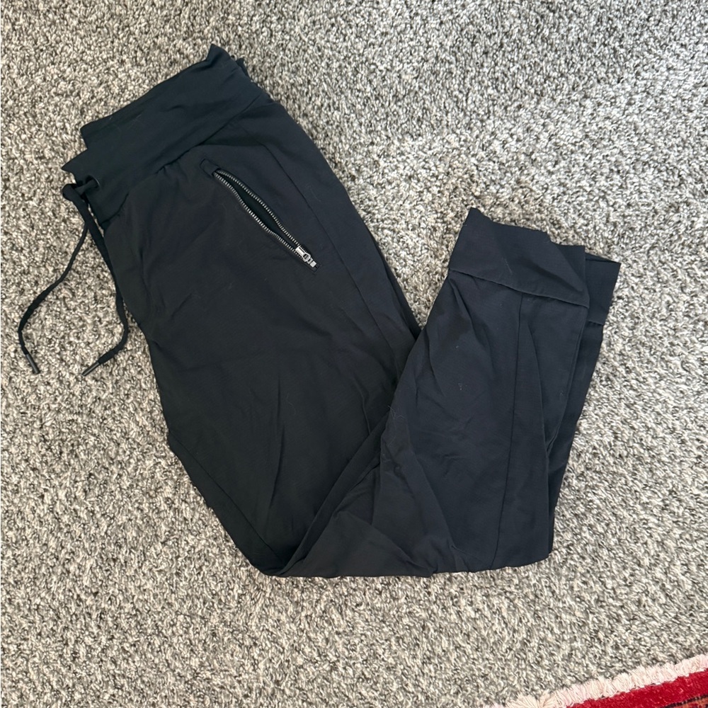 Athleta trekkie north jogger